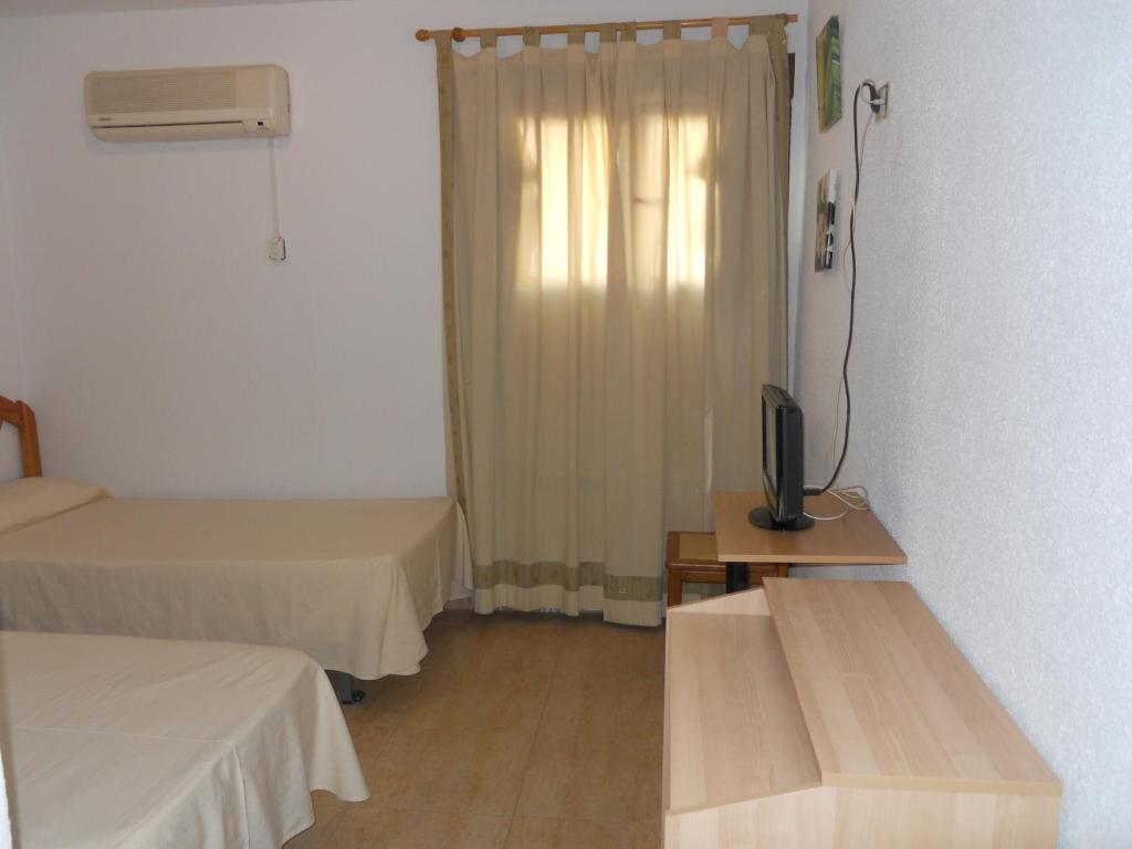 Hostal El Descanso Madrid Ruang foto
