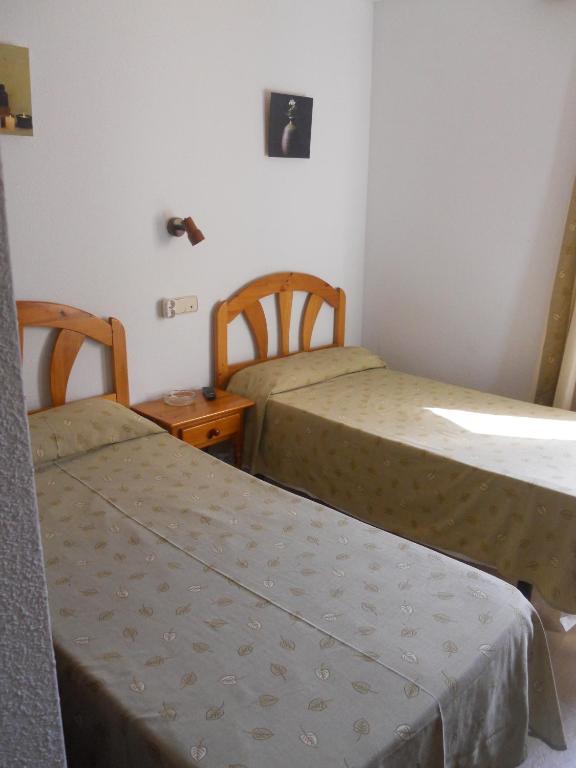 Hostal El Descanso Madrid Ruang foto